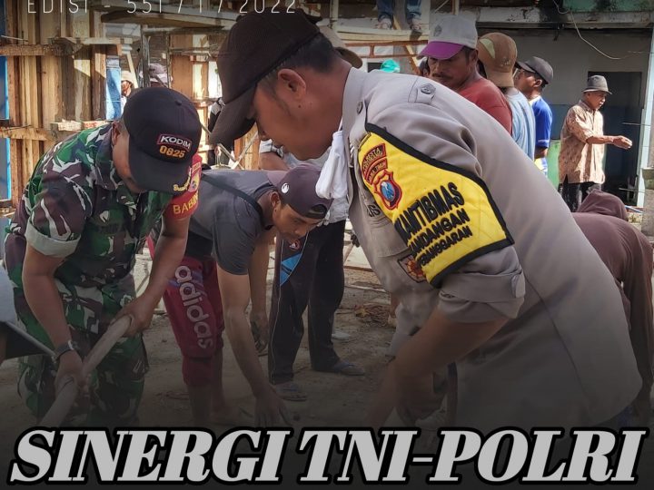 Sinergitas TNI-POLRI, Bergotong Royong Dalam Renovasi Masjid Baitusalam Pesanggaran Banyuwangi