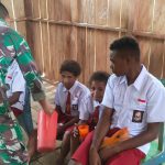 Susu Gratis Untuk Anak-Anak Perbatasan Papua Dari Satgas Pamtas Yonif 126/Kala Cakti