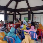 Bati Komsos Koramil 13/ Tlogosari Bondowoso Melaksanakan Kegiatan Sosialisasi Vaksinasi Dosis Pertama