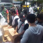 Babinsa Koramil 0822/14 Prajekan Bondowoso, Dampingi Diskoperindag Lakukan Operasi Pasar Minyak Goreng