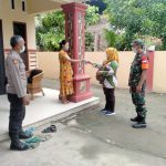 Bhabinkamtibmas Bersama Nakes dan Babinsa Laksanakan Tracing Di Dusun Sunda Desa Pasar V Kebun Kelapa Kabupaten Deli Serdang