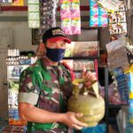 Babinsa Koramil 431-03/Kelapa, Laksanakan Pengecekan Harga Sembako di Pasar Kelurahan Kelapa.