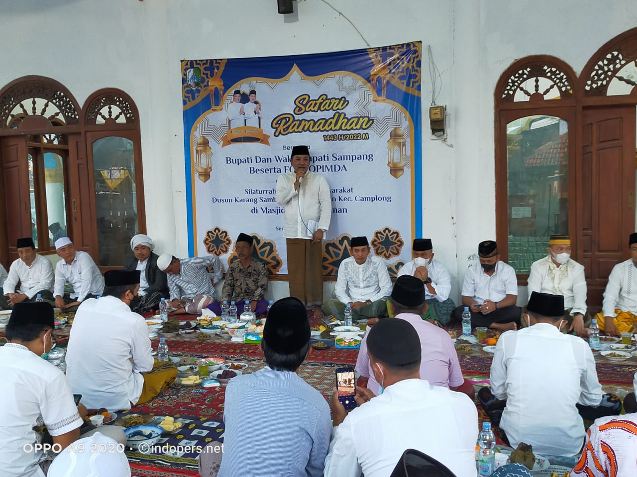 Saat Hadiri Safari Ramadhan di Kecamatan Camplong, Bupati Dan Wakil Bupati Sampang Mendapatkan Keluhan Infrastruktur Dan Tenaga Pengajar.