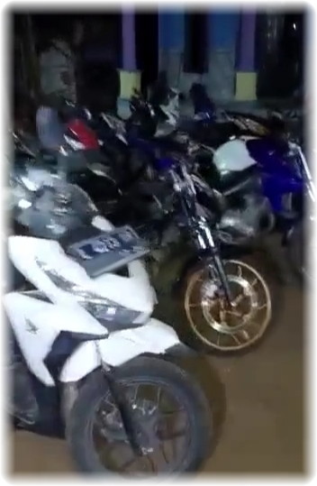 Vidio Viral Tim Reskrim Polres Bangkalan Madura Gerebek Rumah Penadah Motor Curian