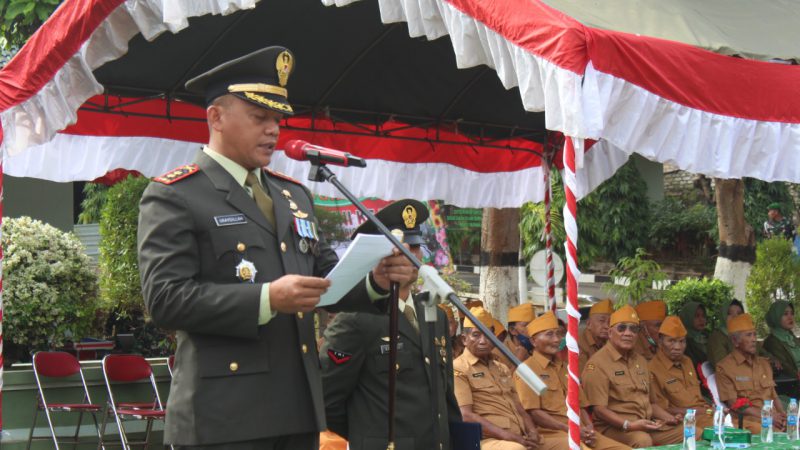 Upacara Peringatan HUT KE-77 TNI di Pamekasan Dipimpin Dandim 0826 Letkol Inf Ubaydillah.