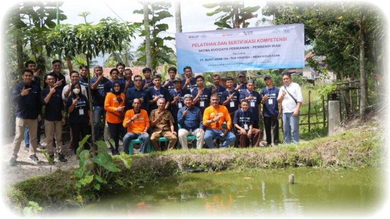 Bukit Asam Gelar Pelatihan Budidaya Perikanan untuk Masyarakat Sekitar Tambang