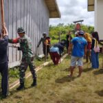 Gotong Royong Desa Hiyang Bana Kabupaten Katingan Pembuatan Tempat Bibit Sayur Yang Dilakukan Warga Dan Babinsa