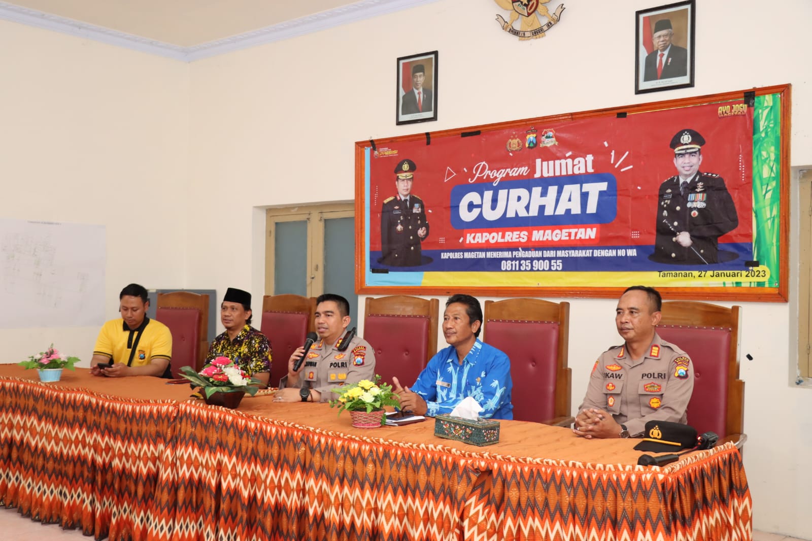Jum’at Curhat Kapolres Magetan Bhakti Kesehatan Gratis Dan Bantuan Sembako di Tamanan, Sukomoro.