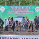 Bupati Aji Lakukan Groundbreaking Masjid Lapangan Tembak Polres Pacitan