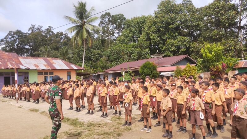 Satgas Pamtas Yonif 645/Gty Latihkan Pembinaan Pramuka Kepada Siswa-Siswi Perbatasan