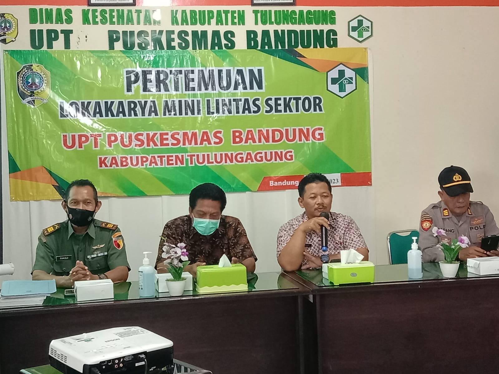 UPT Puskesmas Bandung Kabupaten Tulungagung Gelar Loka Karya Mini Lintas Sektor Bersama FORKOPIMCAM