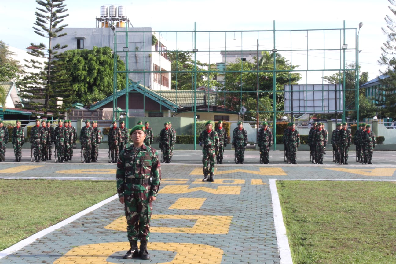 Kodim 1015/Sampit Gelar Upacara Bendera Mingguan