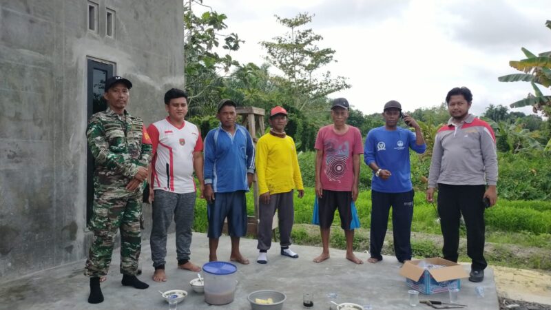 SEMANGAT BERGOTONG ROYONG DI LINGKUNGAN RT 05 MADUREJO PANGKALAN BUN KABUPATEN KOBAR.