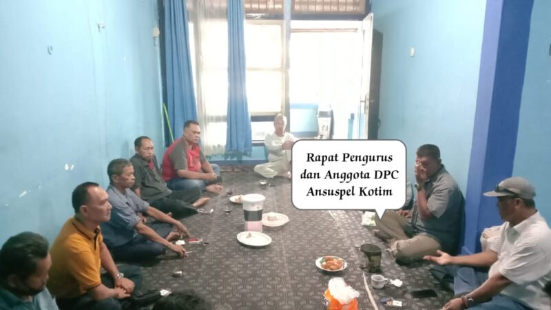 Rapat Pengurus dan Anggota DPC Angsuspel di Kantor Sekretariat Angsuspel Sampit