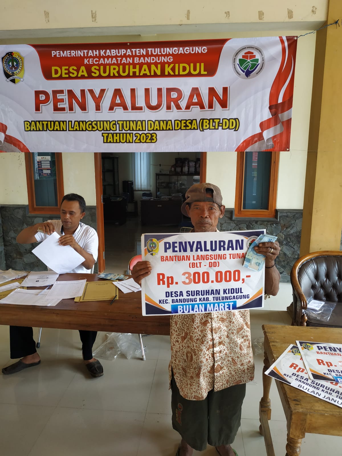 Pemerintah Desa Suruhan Kidul Tulungagung Salurkan BLT DD 2023