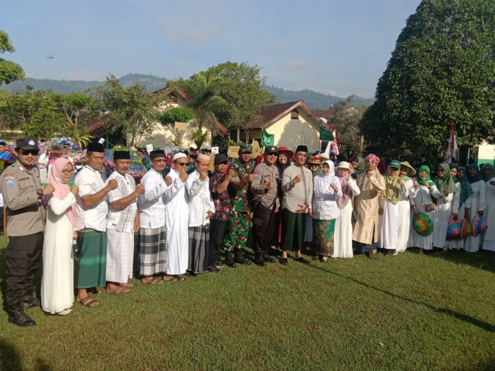 Gelar Pawai Ta’aruf Serentak, Korwil UPASP Bandung Hadir Langsung di SD Negeri 1 dan 2 Bantengan Tulungagung.