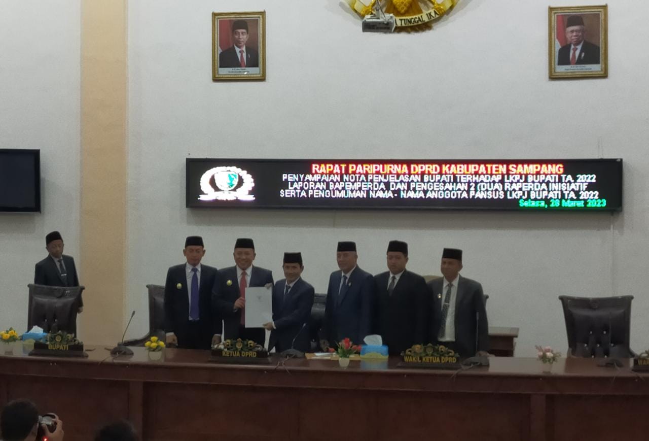 DPRD Kabupaten Sampang Gelar Rapat Paripurna Tentang Penyampaian LKPJ TA 2022 dan Pengesahan Raperda