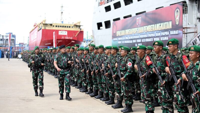 Panglima TNI Lepas Keberangkatan Yonif 721/Makassau dan Yonif 623/Bhakti Wira Utama Laksanakan Tugas Operasi Pamtas RI-PNG