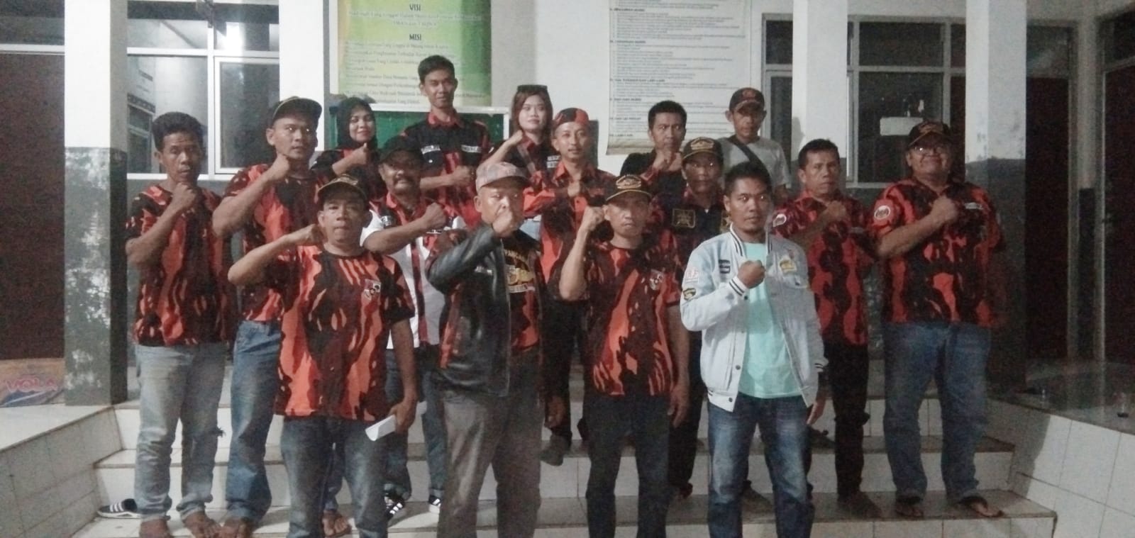 Kebersamaan Pemuda Pancasila Ranting Desa Babakan Bogor Dalam Acara Bukber.