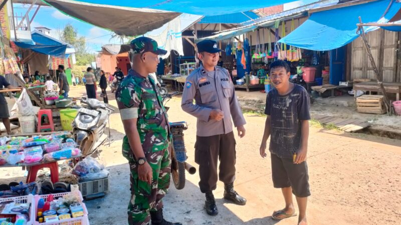Wujud Sinergitas TNI-Polri, Babinsa Koramil 1015-06/Cempaga Bersama Babinkamtibmas Melaksanakan Patroli dan Sambangi Warga