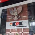 KPK Geledah Kantor Kemensos, Cari Bukti Dugaan Korupsi Bansos Beras.