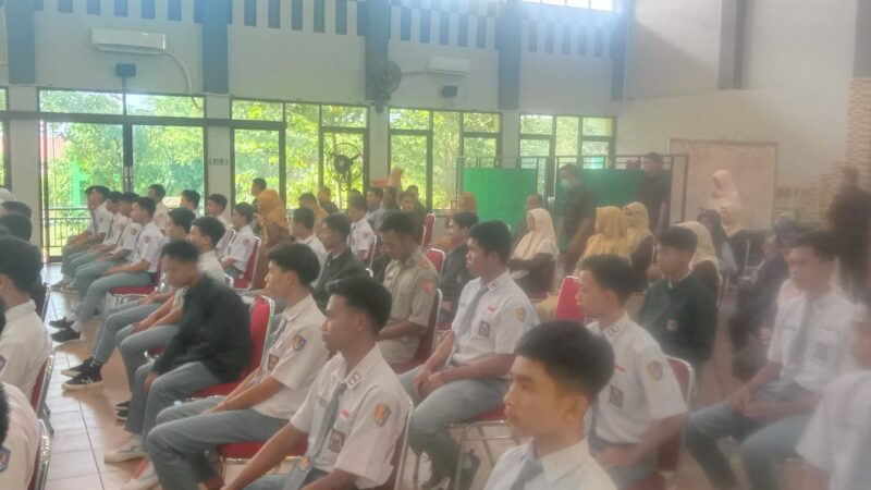 TIM PENILAIAN ADI WIYATA SMK YOSONEGORO KABUPATEN MAGETAN TINGKAT PROVINSI JAWA TIMUR PADA 15 MEI 2023.