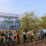 TNI Bersama Polresta Deli Serdang dan Pemkab Deli Serdang Ikuti Vidcon Serta Laksanakan Penanaman Bibit Mangrove Serentak