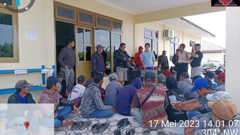 Puluhan Perwakilan Warga Desa Lampuyang Mendatangi Kantor PT. Siemon Agro