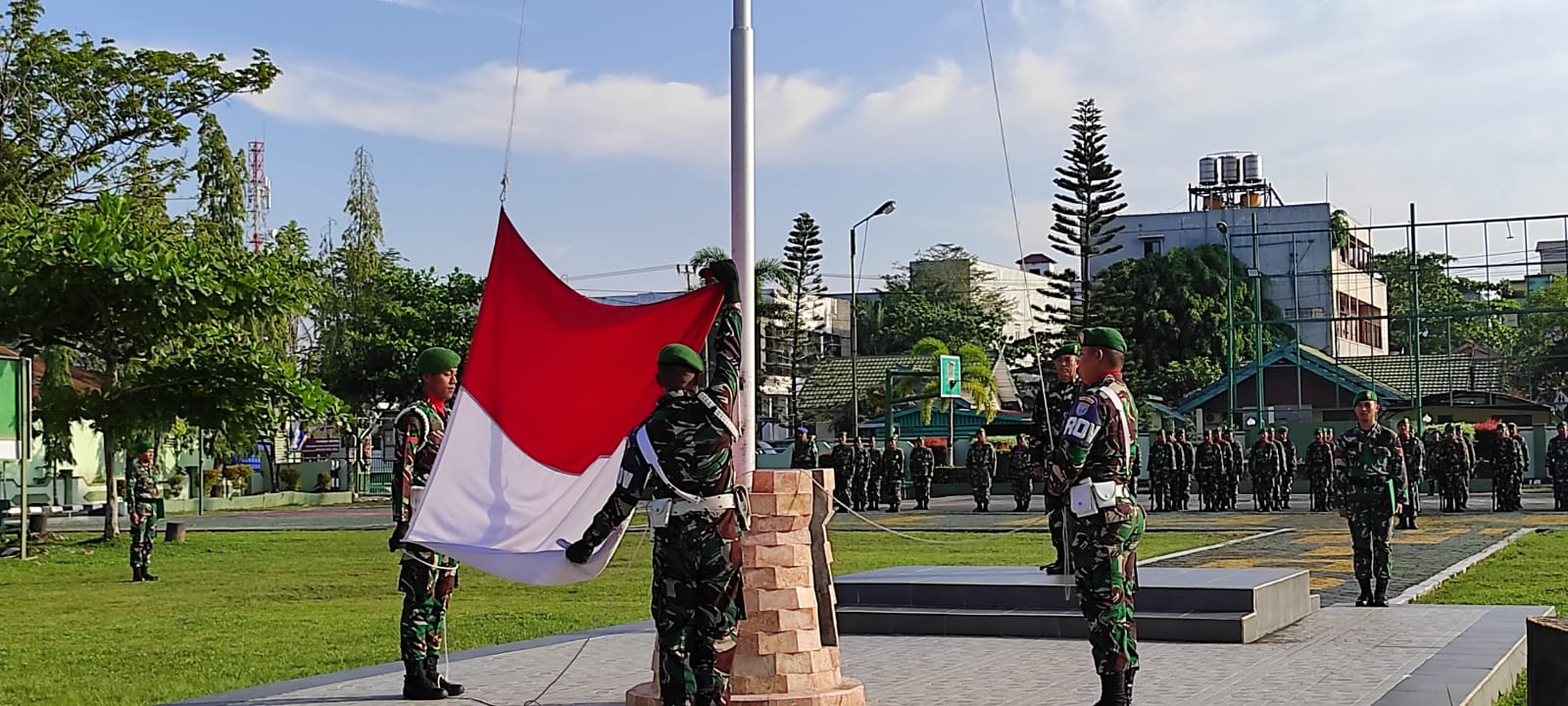 Peringati Hari Kebangkitan Nasional Ke 115, Kodim 1015/Sampit Gelar Upacara Bendera