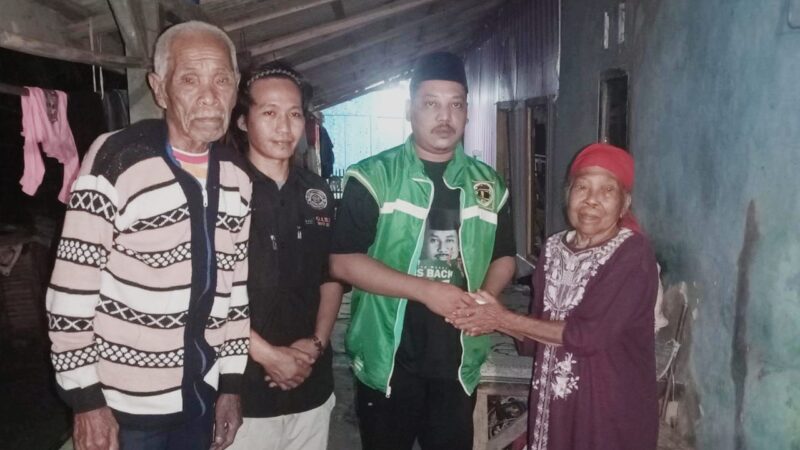 PAC PPP Kecamatan Tenjo Memberikan Bantuan Kepada Ibu Siti Hajar.