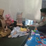 Kapolsek Bandung Tulungagung Serahkan Langsung Donasi Untuk Warga Desa Mergayu