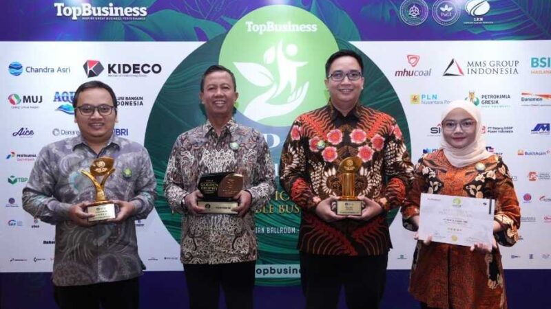 Jalankan CSR Inovatif, PTBA Borong 3 Penghargaan TOP CSR Awards