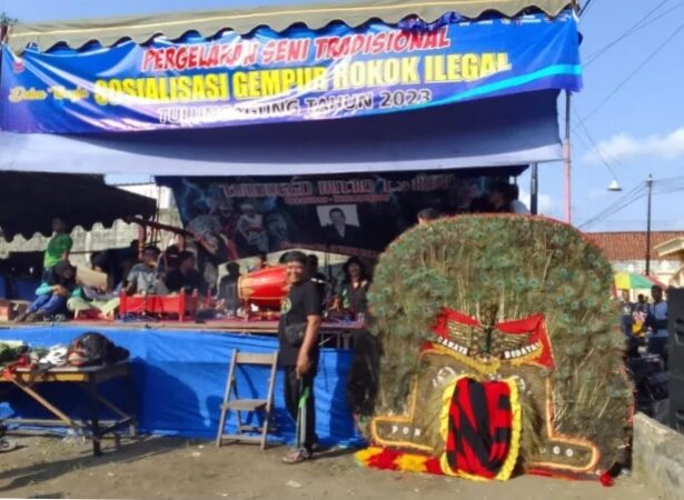 Sosialisasi Gempur Rokok Ilegal di Kelurahan Kepatihan Kabupaten Tulungagung Semakin Meriah Dengan Pertunjukan Kesenian Jaranan