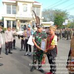 Dandim 1015/Sampit Hadiri Pengukuhan Polisi RW dan Apel Besar Satkanling Polres Kotawaringin Timur
