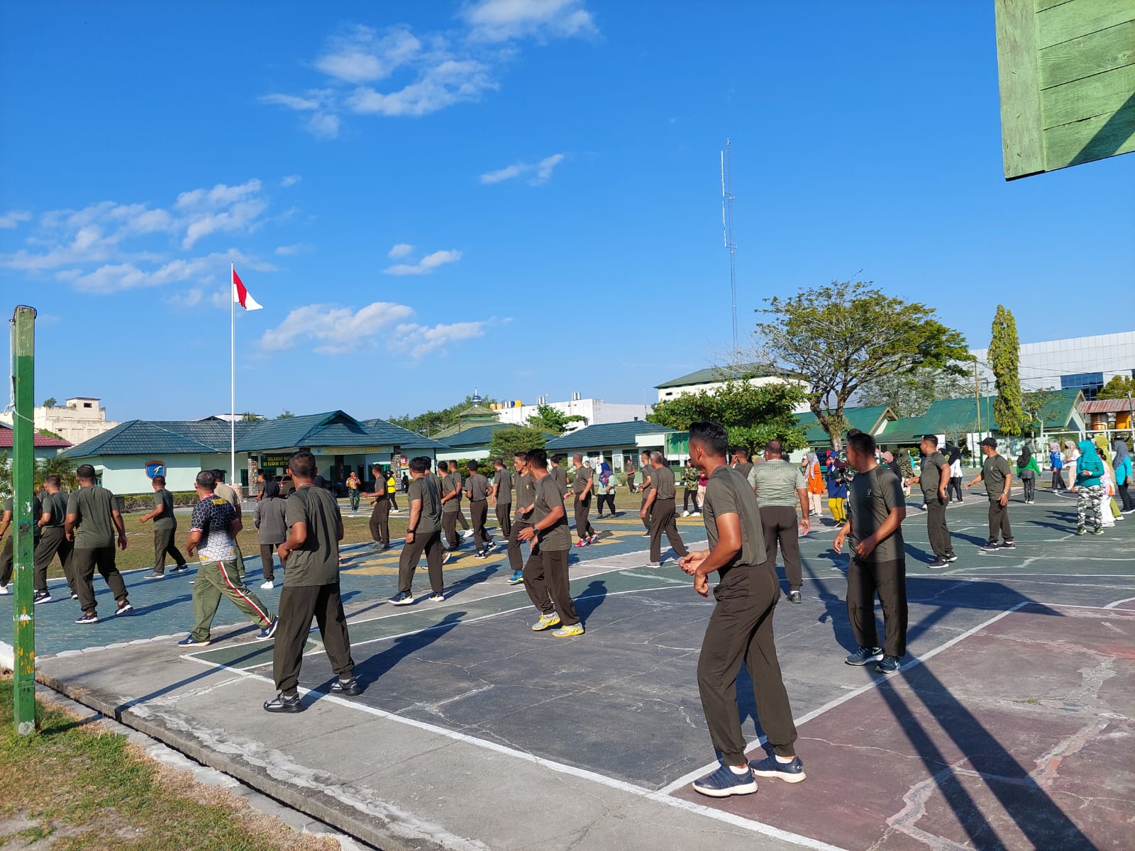 Jaga Kebugaran,Kodim 1015/Sampit Bersama Persit KCL Cabang XLI Gelar Senam Bersama.