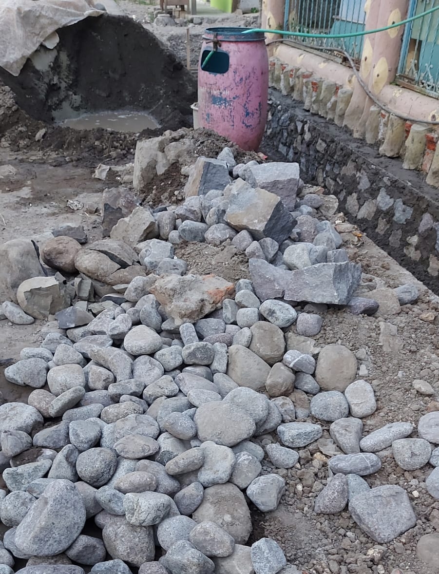 Aktivis Soroti Penggunaan Material Diduga Tidak Sesuai Spek Proyek Dana Desa Lengkong Kabupaten Brebes.