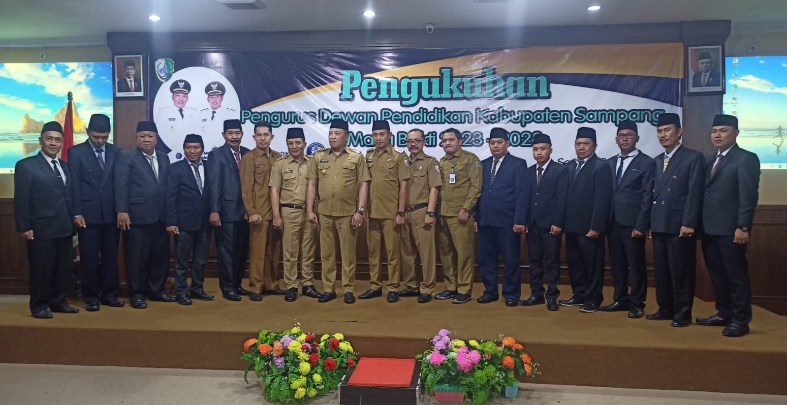 Disdik Sampang Kukuhkan Pengurus Dewan Pendidikan Periode 2023-2028