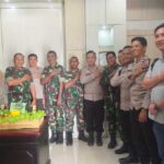 Danramil 404-05 Tanjung Enim Kapten Czi Sujarwo Pimpin Anggotanya Mendatangi Polsek Lawang Kidul