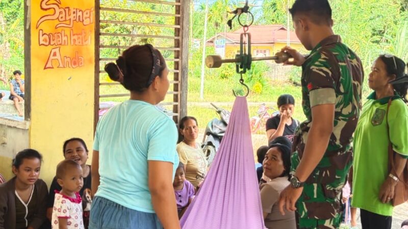 Satgas Yonarmed 16/TK Bantu Imunisasi Balita di Perbatasan RI – MLY