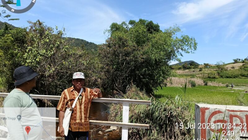 Bupati Franc Tugaskan PLT Kadis Pertanian Tinjau Langsung Bencana Banjir Bandang di Desa Kuta Tinggi Kabupaten Pakpak Bharat.