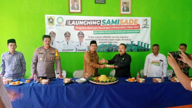 Launching Samisade Di Kantor Desa Cibunar Parung panjang Betonisasi Jalan Lingkungan.