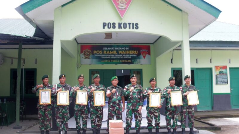 Berhasil Amankan Senapan Serbu, Satgas Yonarmed 1 Kostrad Kembali Raih Penghargaan dari Pangdam XVI/Pattimura