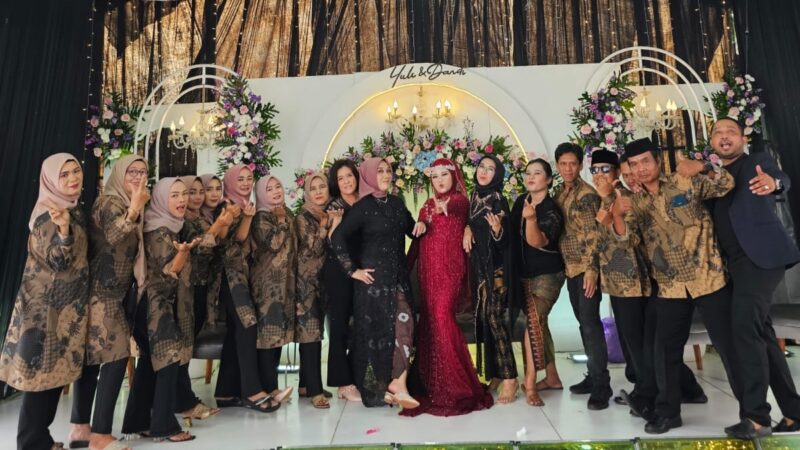 Selamat Dan Sukses Atas Pernikahan Anak Dari Ibu Yayat /Bpk Mardi.