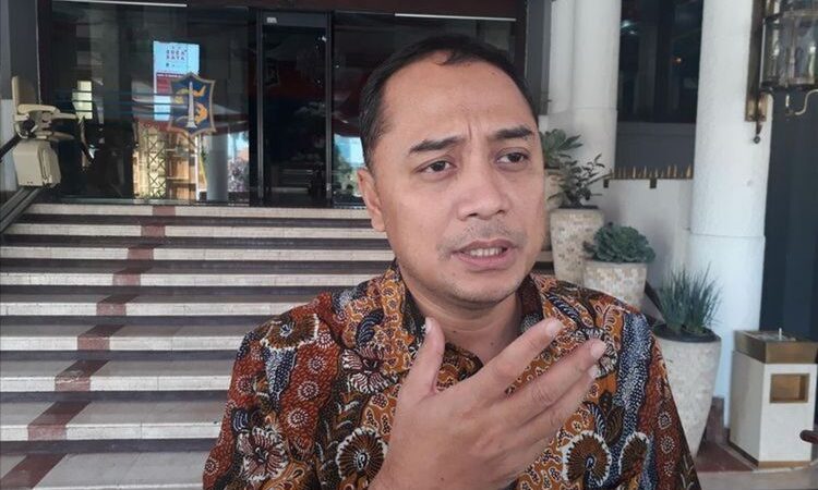 Pemkot Surabaya Melarang Warga Bayar Parkir Tanpa Karcis