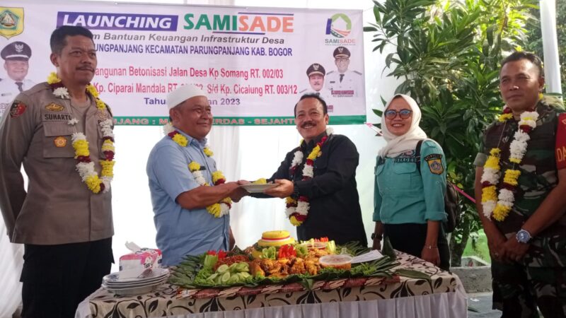 Launching Samisade Fokus Betonisasi Dan Drainase di Desa Parungpanjang Bogor.