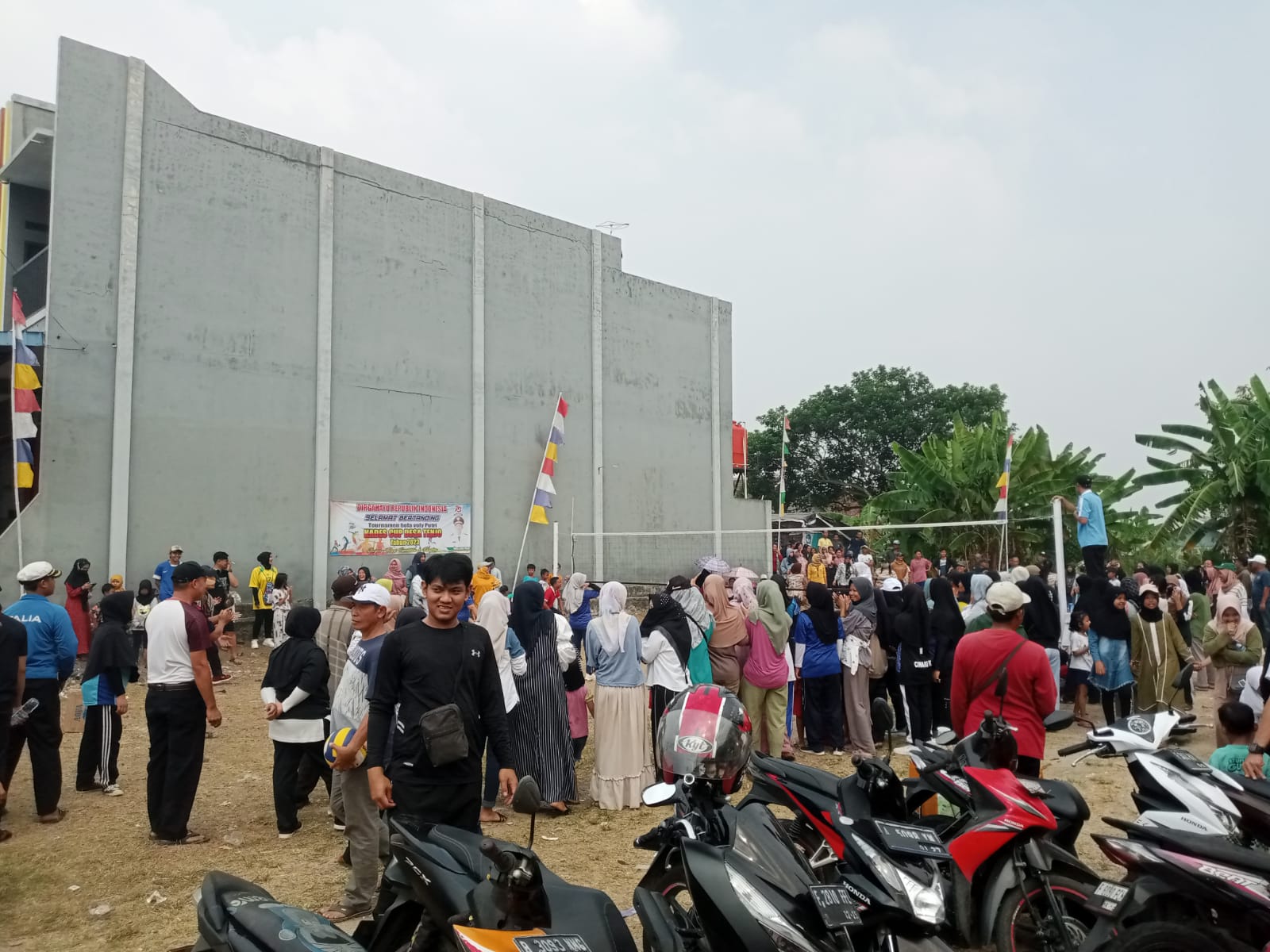 Kompetisi Bola Voly Putri Semarak HUT RI Ke-78 Desa Tenjo Kabupaten Bogor.