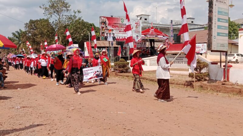 Dalam Rangka Memeriahkan HUT RI Ke-78 Pemerintah Desa Mekar Jaya Menggelar Pawai Pembangunan