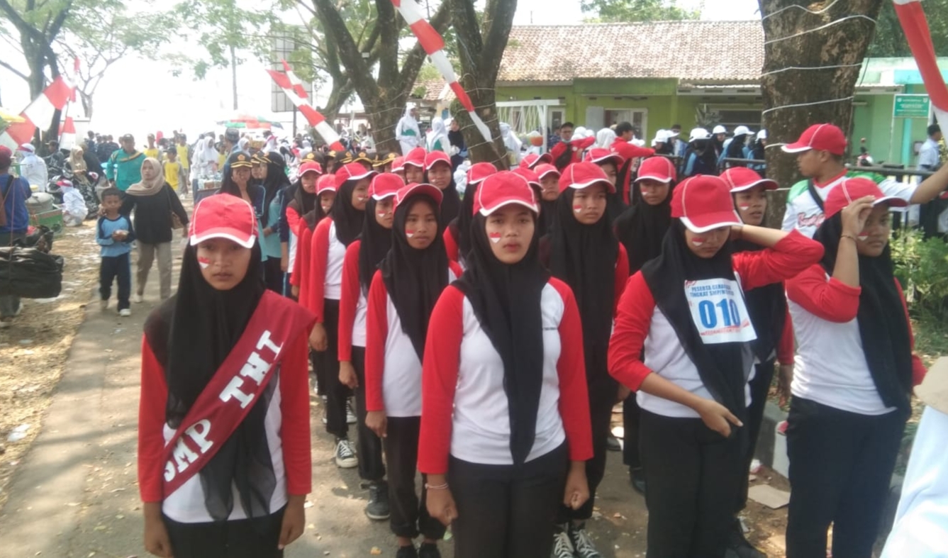 Pemerintah Kecamatan Tenjo Bogor Mengadakan Lomba Gerak Jalan Diikuti Oleh Para Siswa/i.