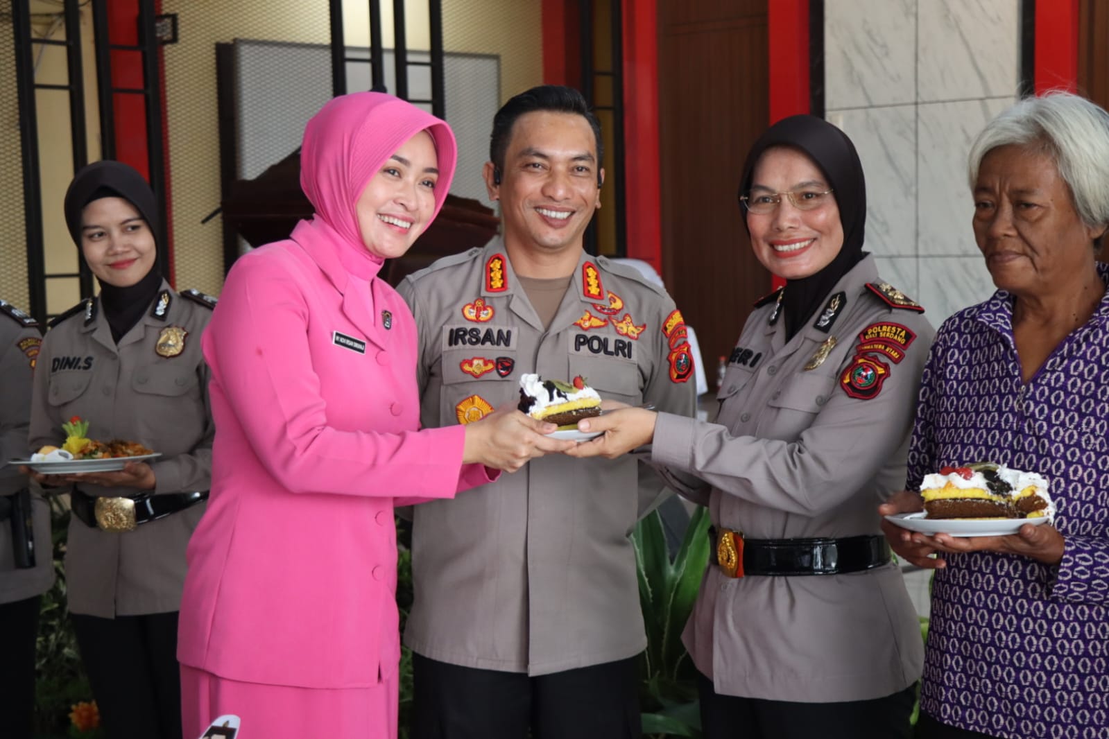 Polresta Deli Serdang Gelar Syukuran Hari Jadi Polisi Wanita Republik Indonesia Ke-75 Tahun 2023