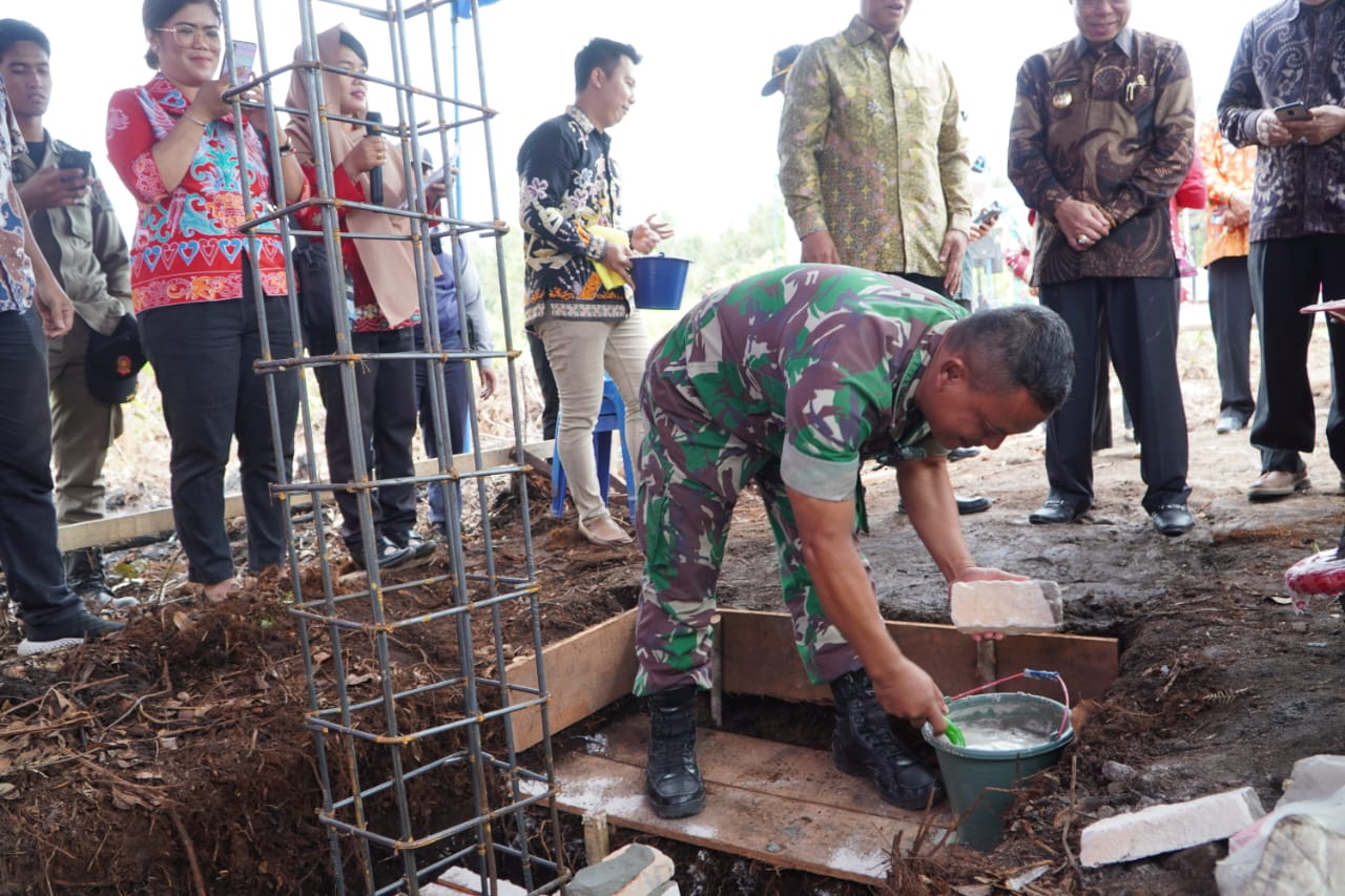 Pasipers Kodim 1019/Ktg Hadiri Kegiatan Penanda tanganan Nota Kesepahaman (MoU) Kab. Katingan Dengan Universitas Terbuka